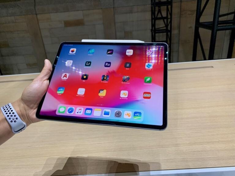 Apple confirms new iPad Pro models which bend are “normal”