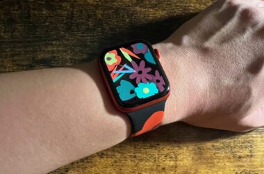 Close-up on Apple Watch and Unity Bloom Sport Band
