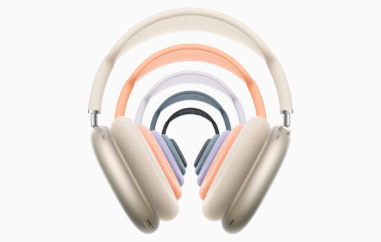 AirPods Max 2024 color lineup: midnight, starlight, blue, orange and purple.